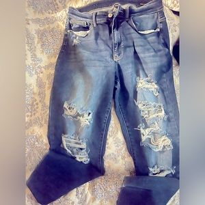 Judy Blue boyfriend crop size 16w